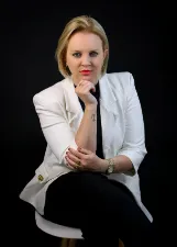 PAULA CAROLINE HOLZ